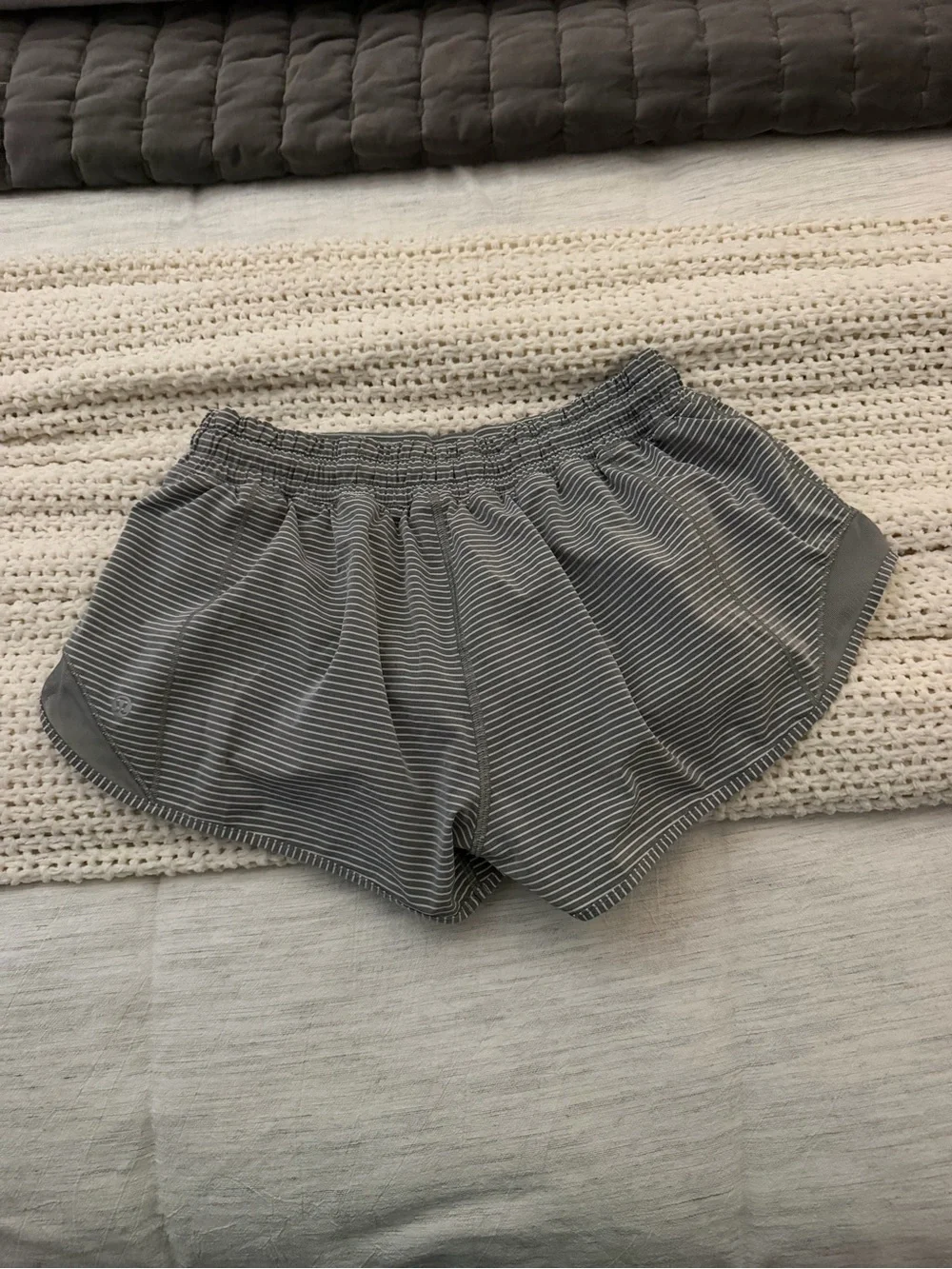 lululemon athletica Gray Striped Women's Hotty Hot Shorts - Picture 1 of 3